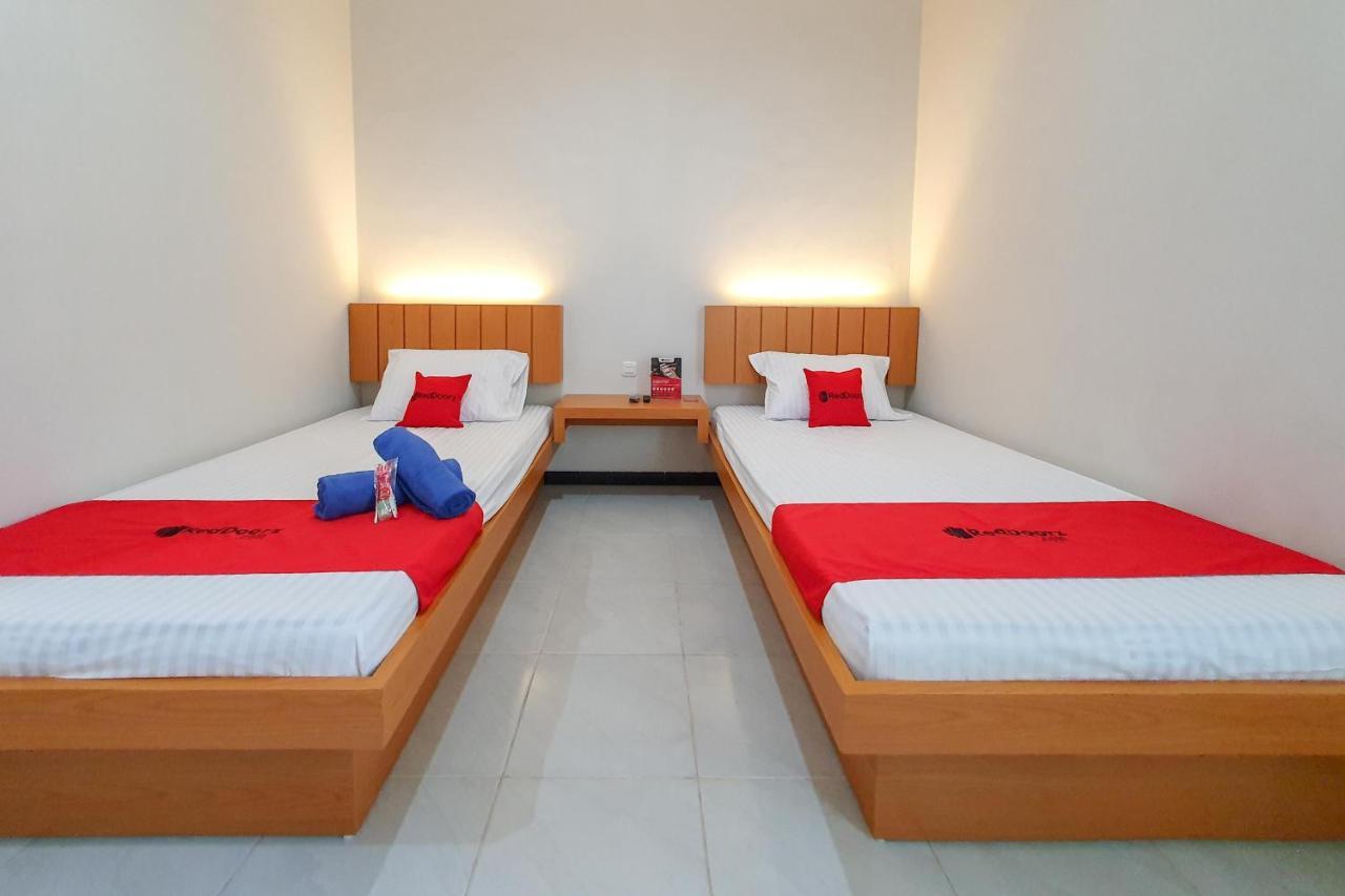 Reddoorz Syariah Near Solo Paragon Mall 2 Bonorejo Экстерьер фото