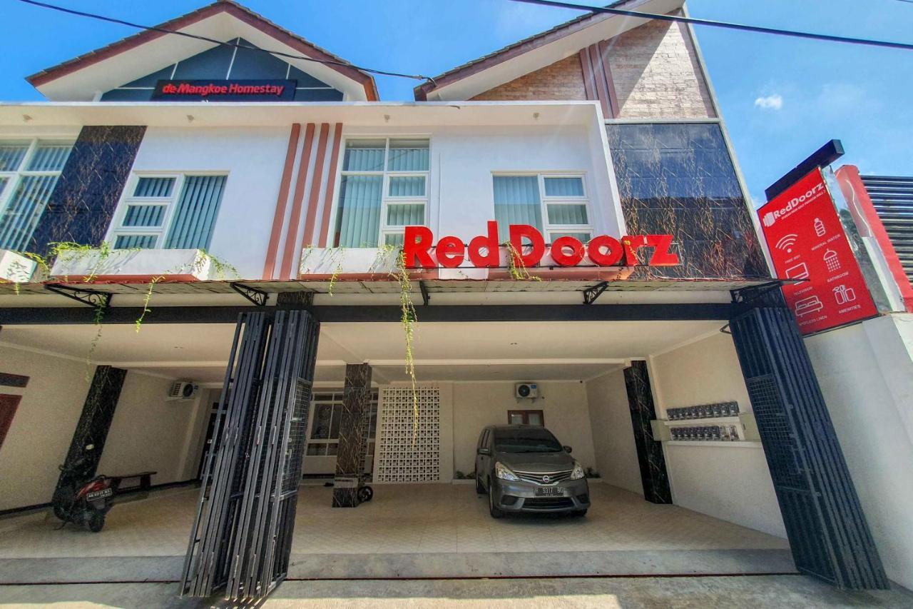 Reddoorz Syariah Near Solo Paragon Mall 2 Bonorejo Экстерьер фото
