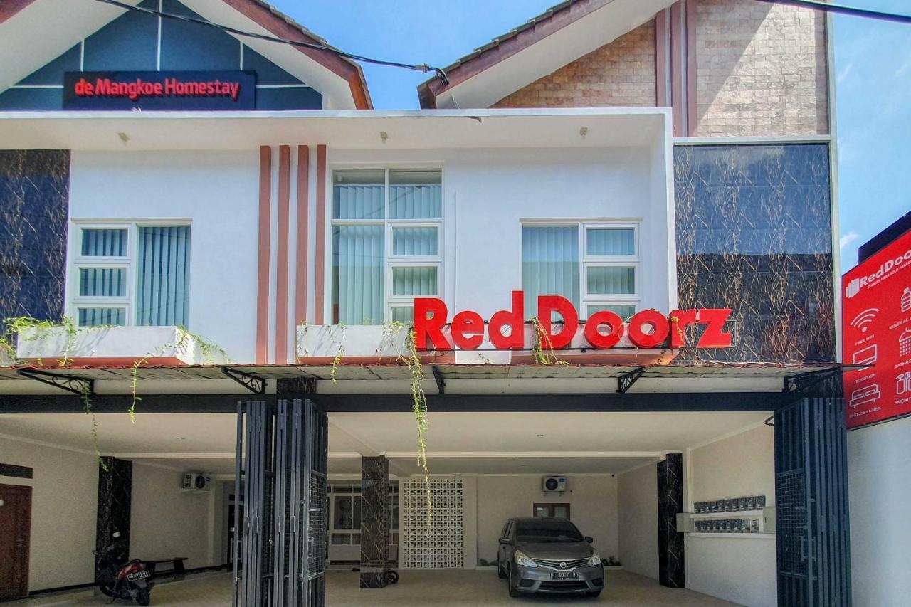 Reddoorz Syariah Near Solo Paragon Mall 2 Bonorejo Экстерьер фото